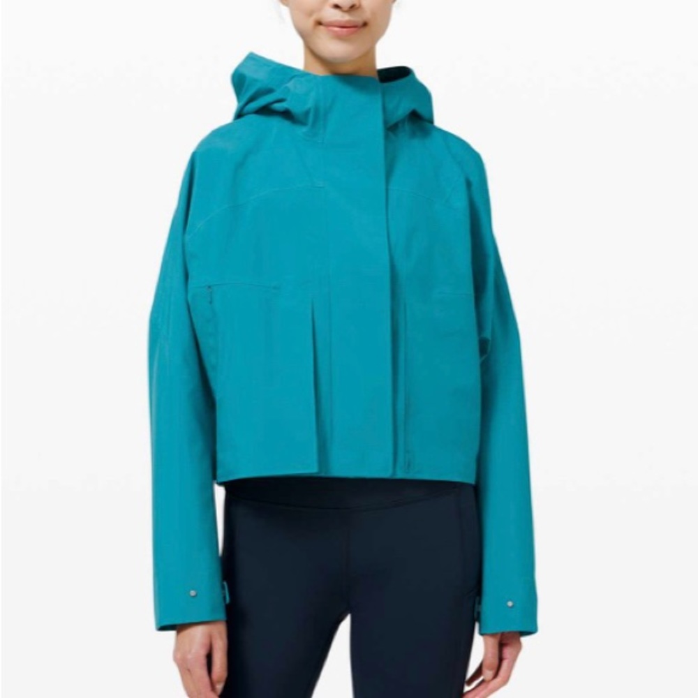 Lululemon Rain Chaser Jacket in Hawaiian Blue Size 12